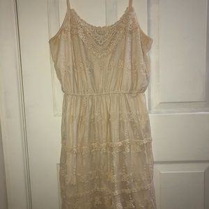 Detailed embroidered lacy dress - sold